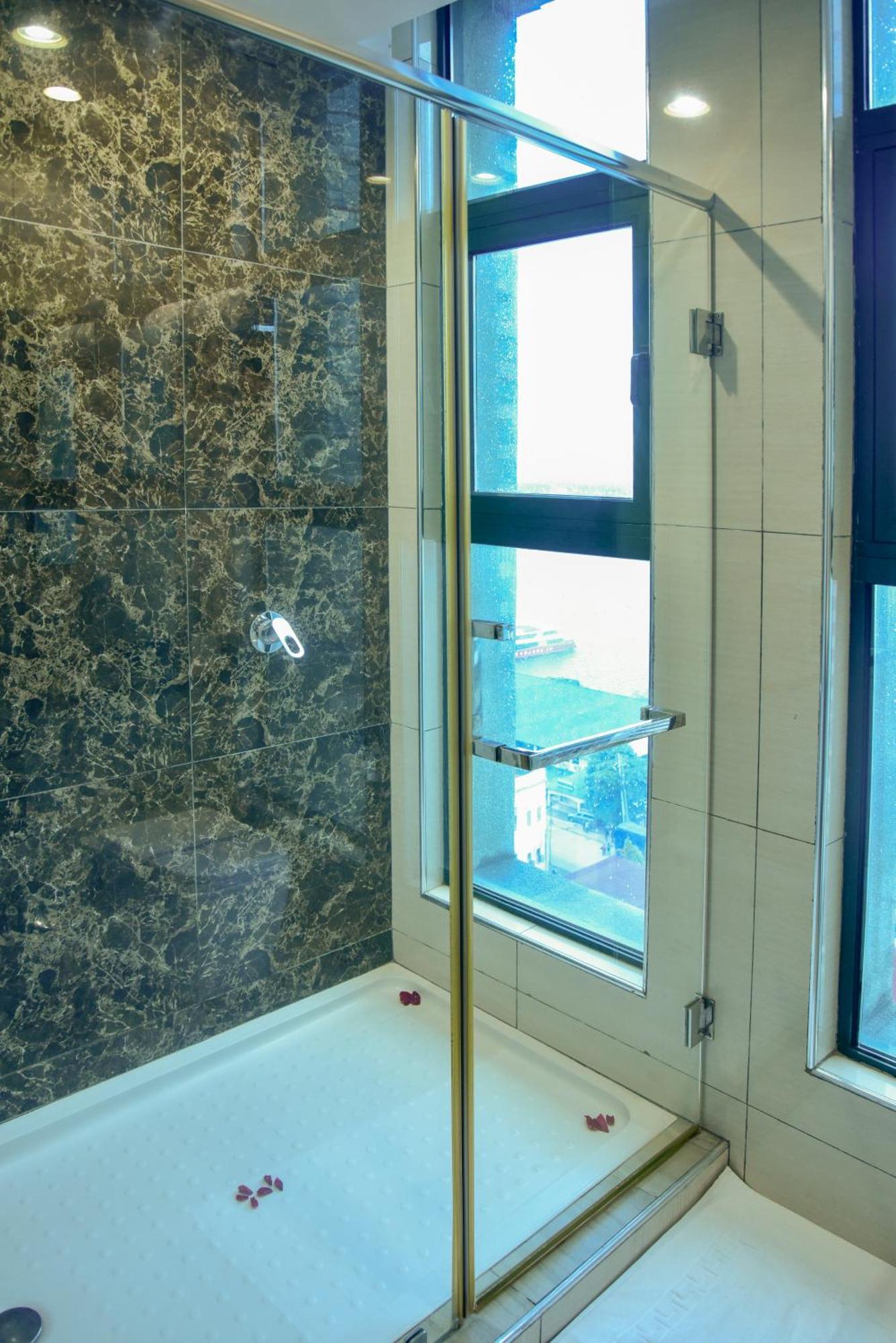 Hotel Harbour View 4*