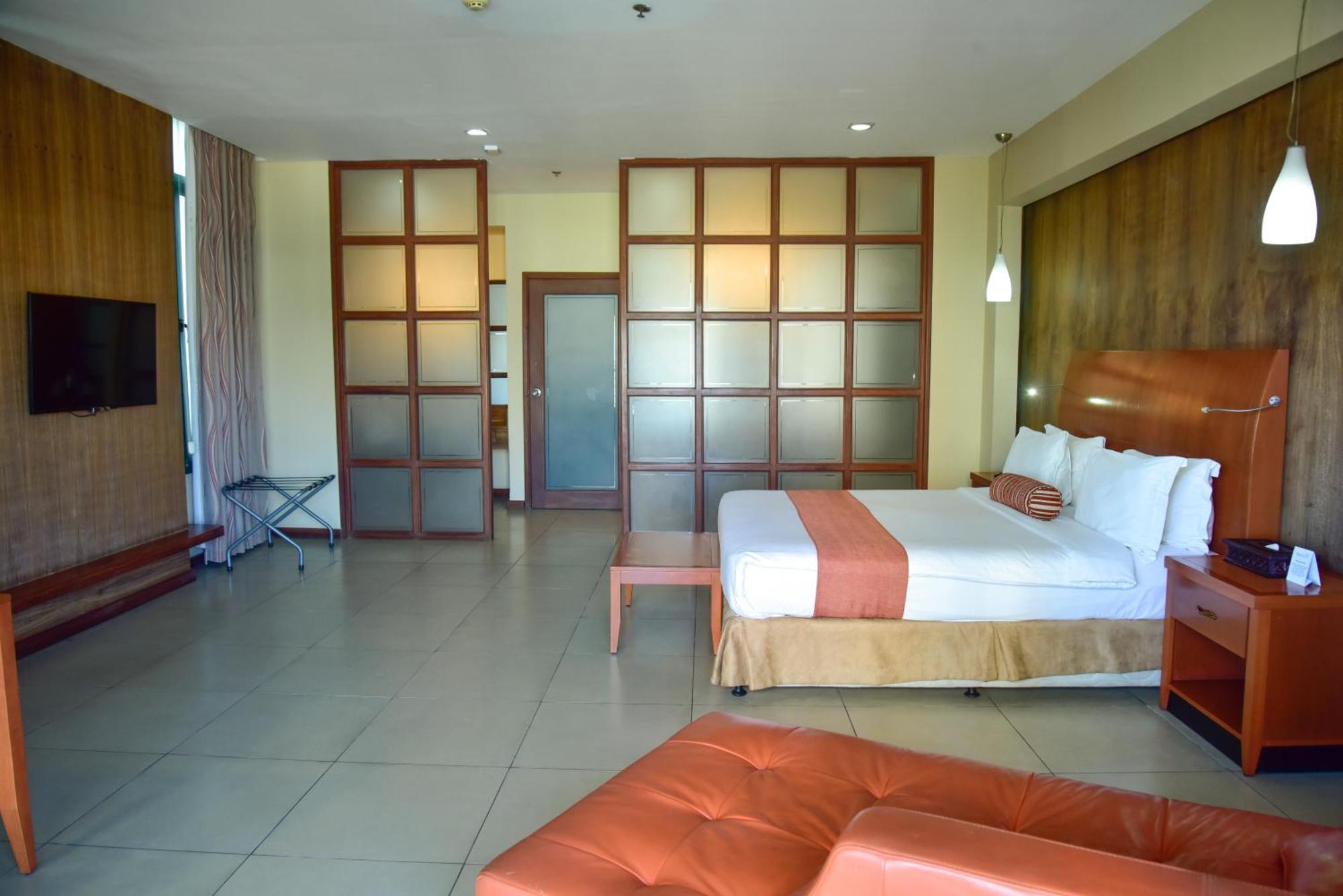 Harbour View Hotel