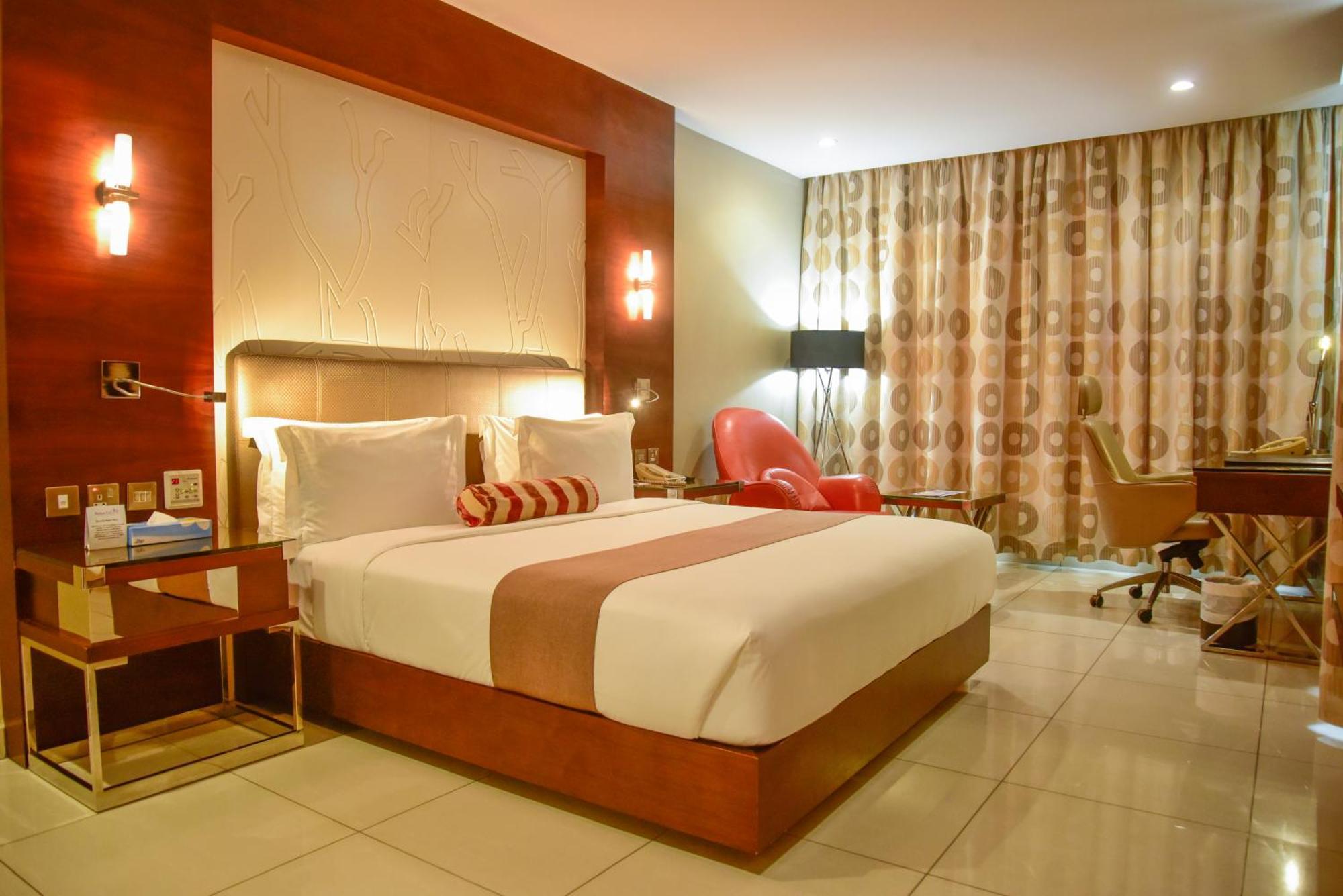 Harbour View Hotel 4*