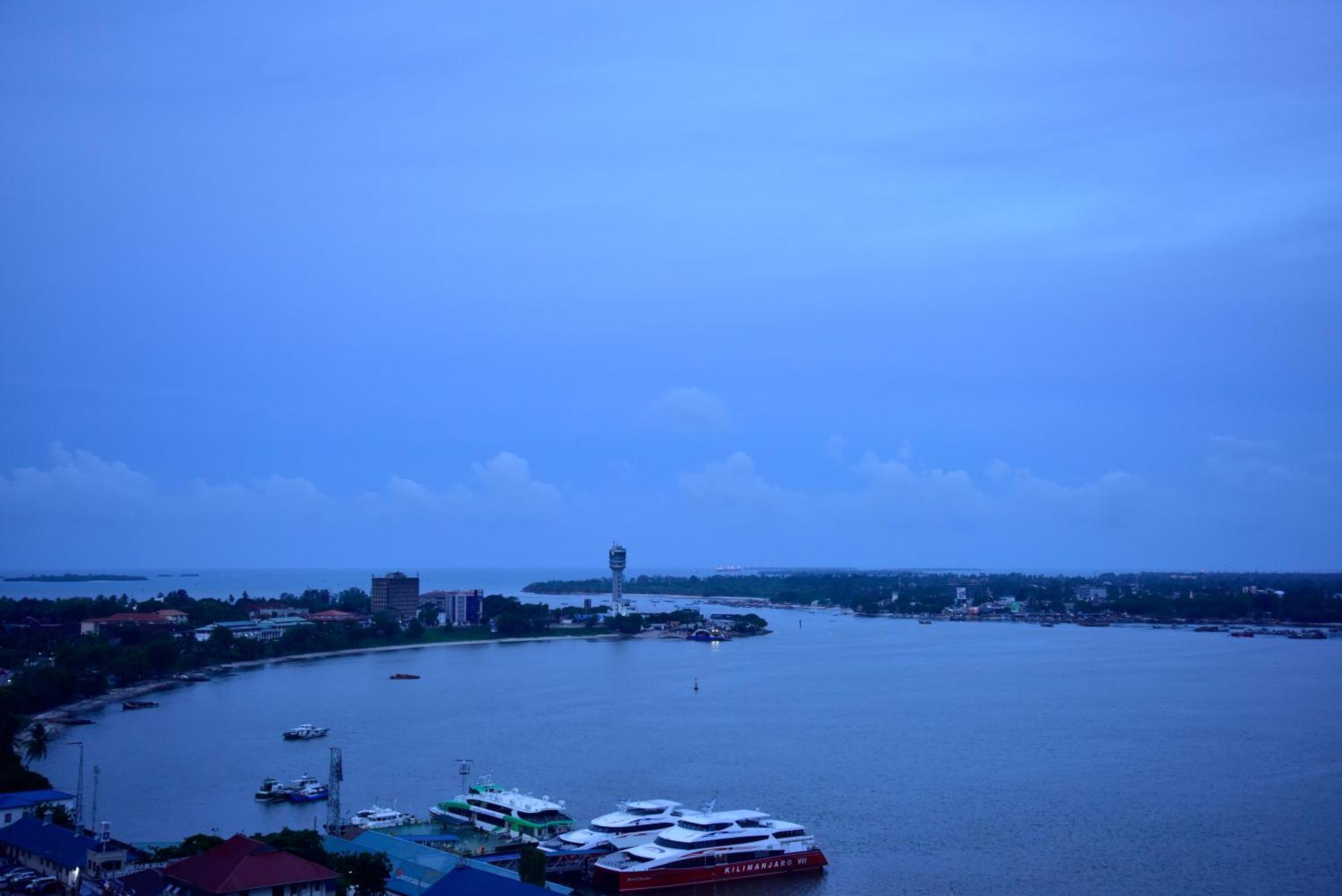 Hotel Harbour View